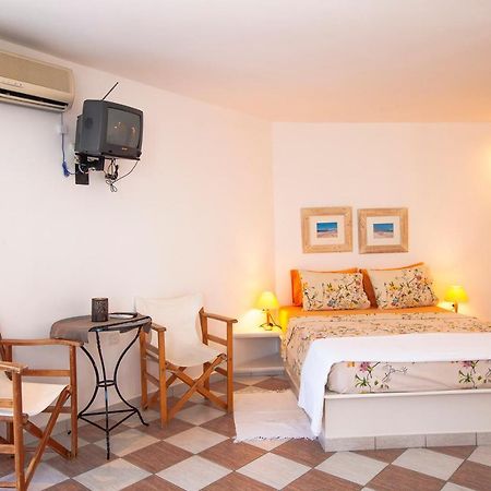 Emily'S Suites Adamantas  Exteriér fotografie