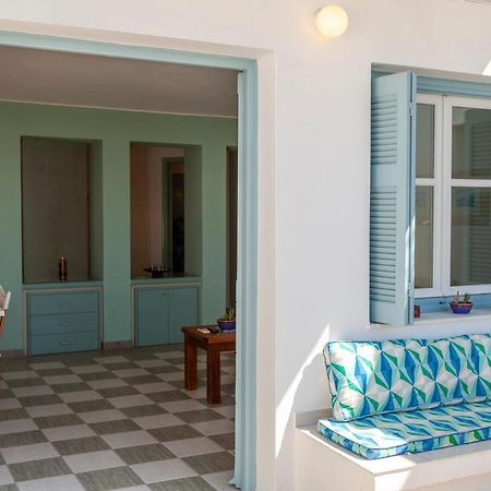 Emily'S Suites Adamantas  Exteriér fotografie
