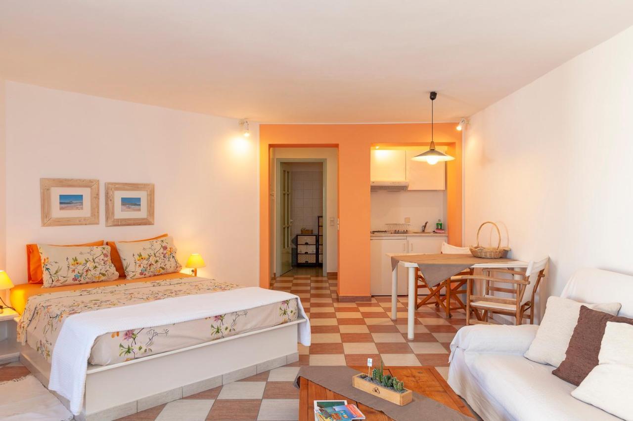 Emily'S Suites Adamantas  Exteriér fotografie