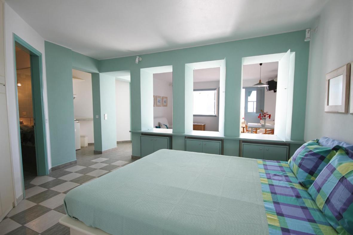Emily'S Suites Adamantas  Exteriér fotografie