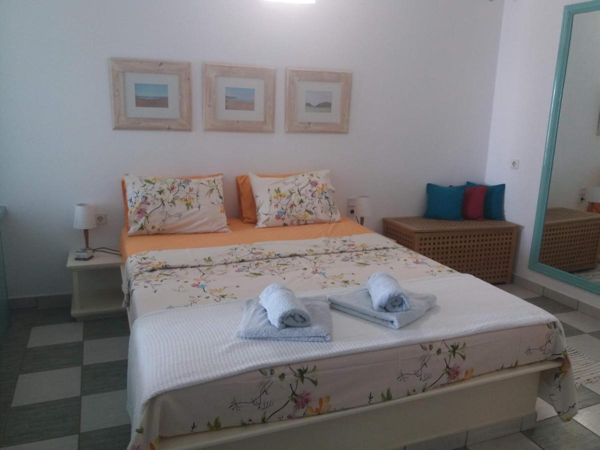 Emily'S Suites Adamantas  Exteriér fotografie