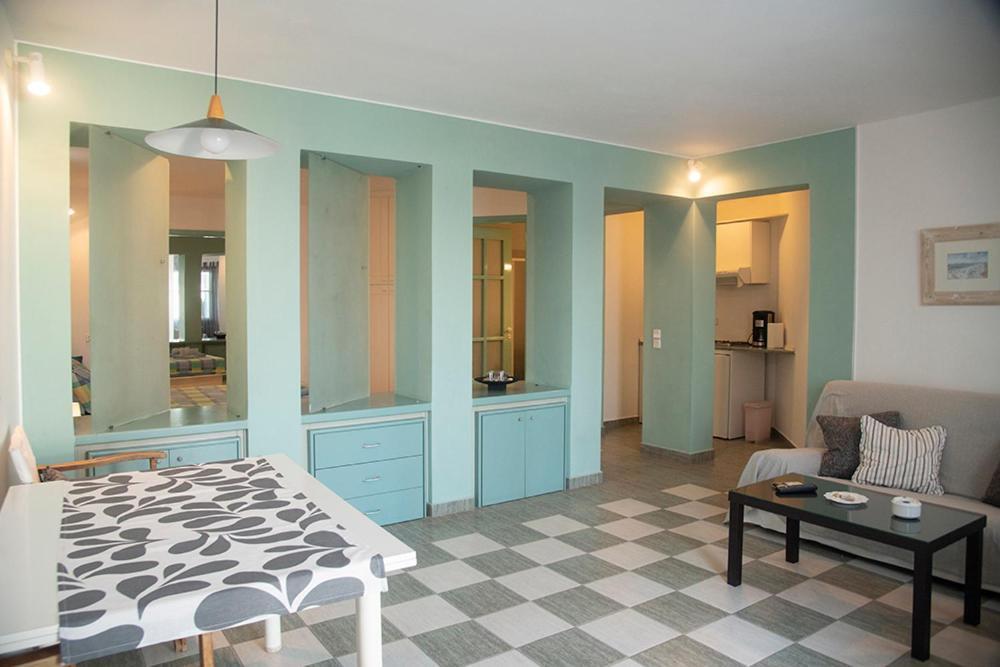 Emily'S Suites Adamantas  Exteriér fotografie